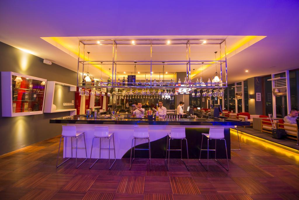 Hotel Parami Yangon Ngoại thất bức ảnh